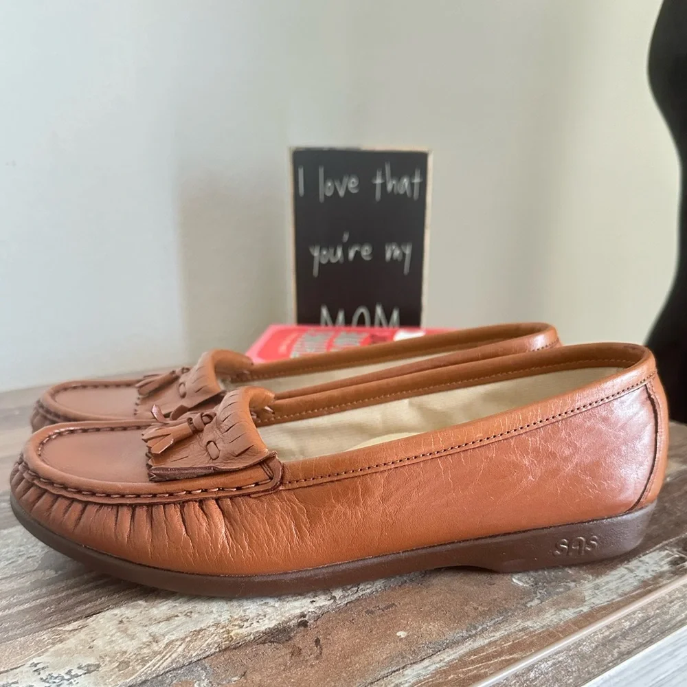 Brand New Caramel Brown Leather SAS loafers size 7.5 M - Picture 6 of 7